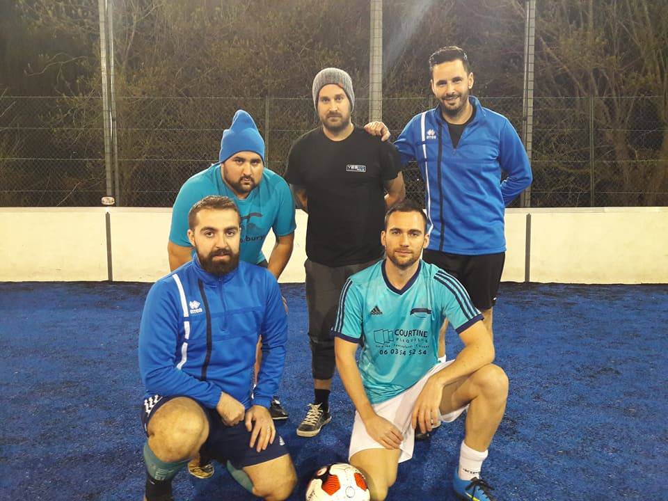 FOOT OUTDOOR-Club évolution-équipe soccer terrrain
